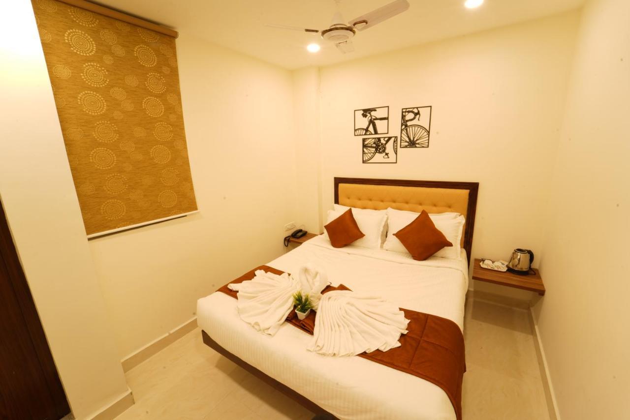 Saara Inn Pondicherry Eksteriør bilde