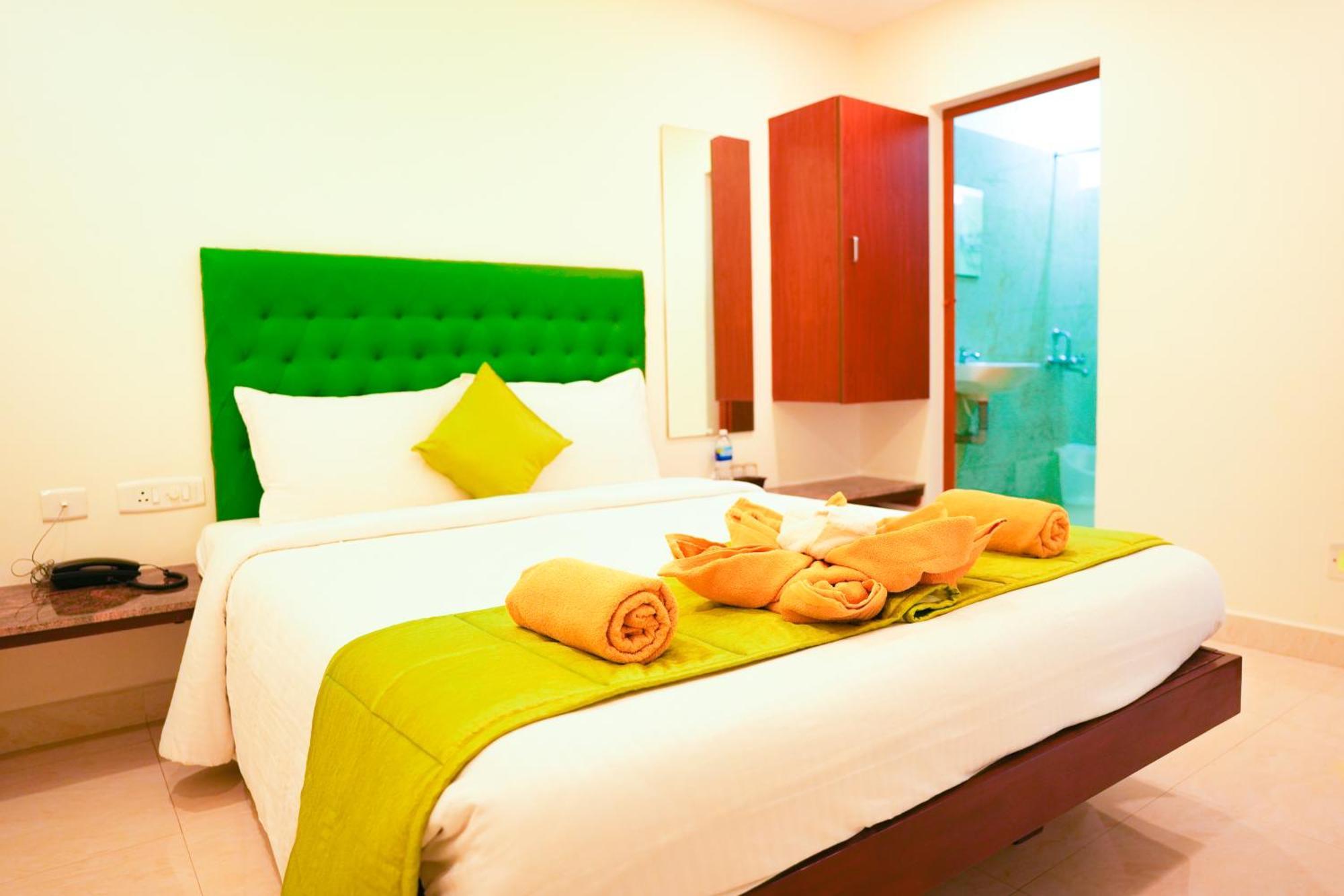 Saara Inn Pondicherry Eksteriør bilde