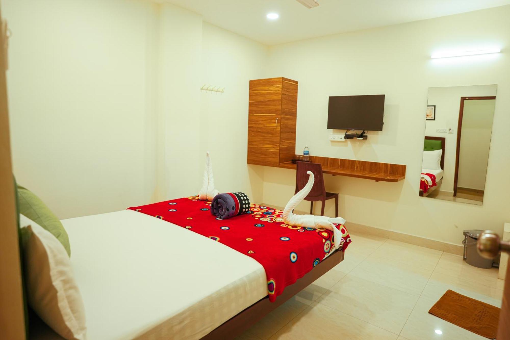 Saara Inn Pondicherry Eksteriør bilde