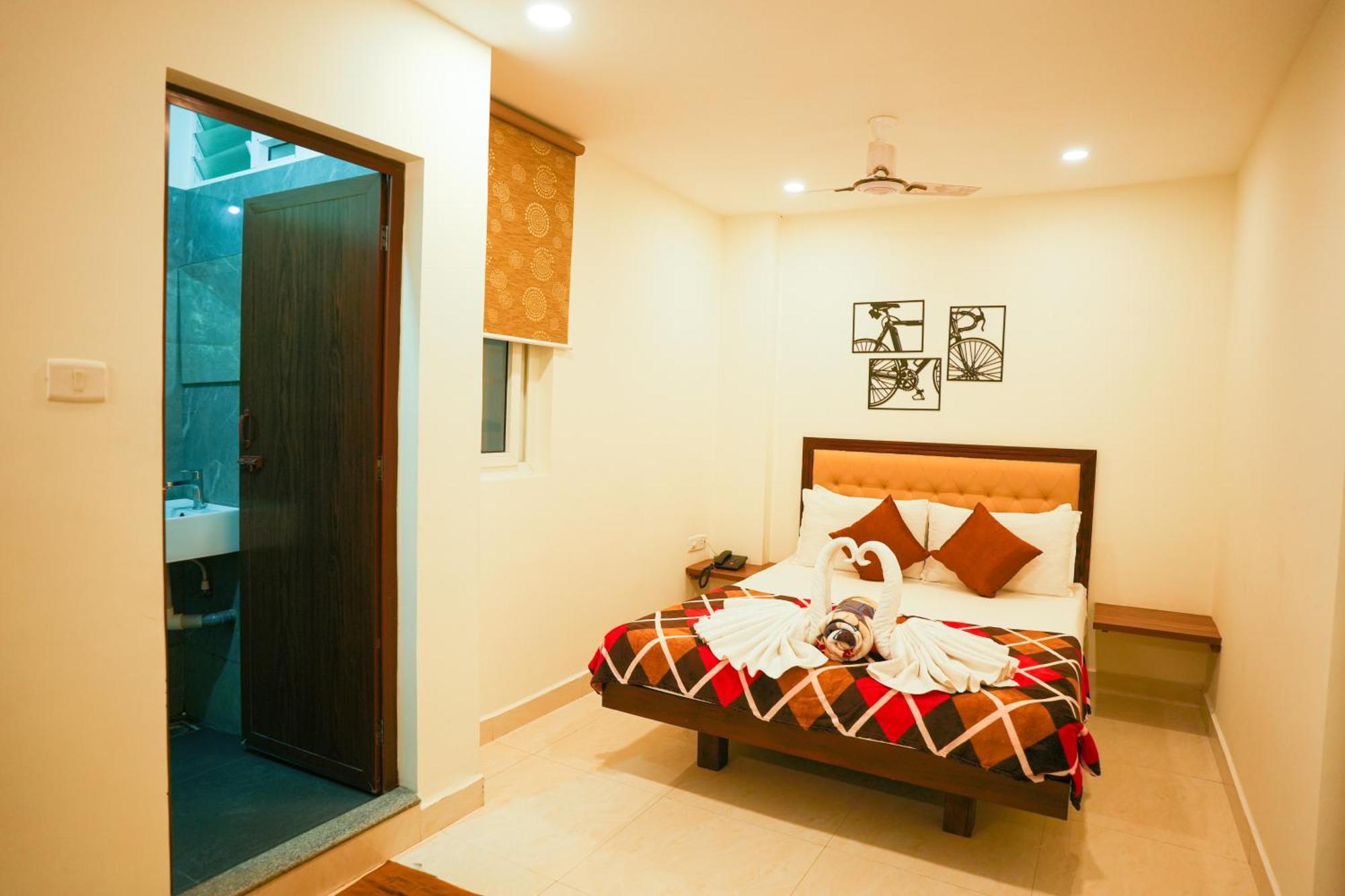 Saara Inn Pondicherry Eksteriør bilde
