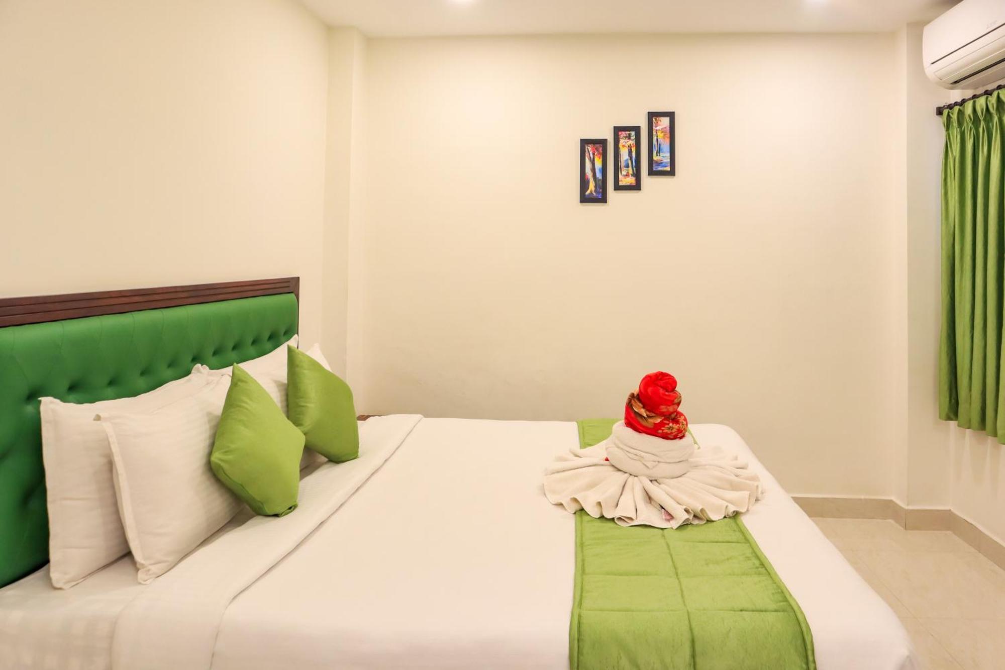 Saara Inn Pondicherry Eksteriør bilde
